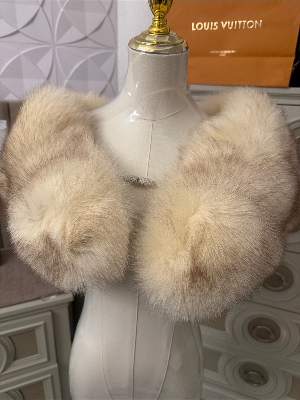Saga Fox fur wrap